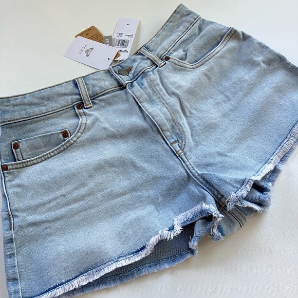 🔥ROXY Kissing The Swell Denim Shorts🔥 - Picture 3 of 9